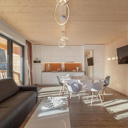 Aparthotel Artmur *