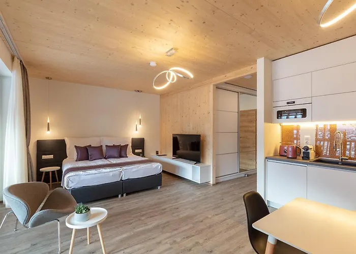 Aparthotel Artmur 4*