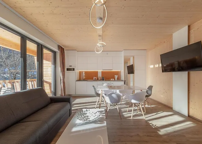 Apartmanhotel Artmur 4*